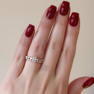 The Lindsey Set With A 1 Carat Emerald Lab Diamond