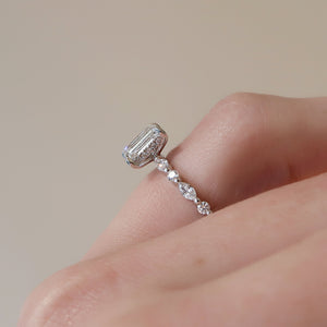 The Lindsey Set With A 3 Carat Emerald Lab Diamond