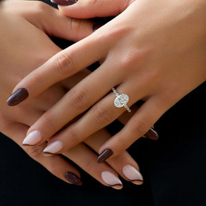 The Lindsey Set With A Oval Moissanite