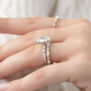 The Lindsey Set With A Oval Moissanite