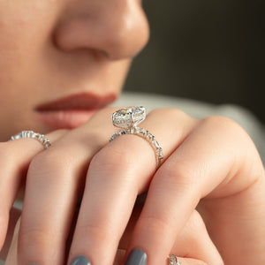 The Lindsey Set With A Oval Moissanite