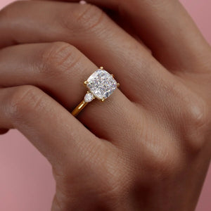 The Pears Liv Set With A 2.5 Carat Cushion Lab Diamond