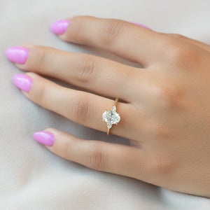 The Pears Liv Set With A 1 Carat Oval Lab Diamond