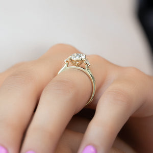 The Pears Liv Set With A 1 Carat Oval Lab Diamond