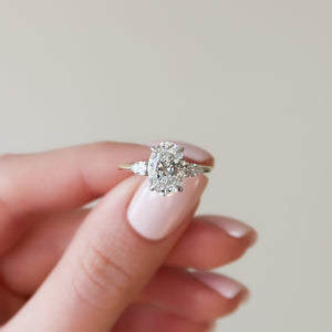 The Pears Liv Set With A 1.5 Carat Oval Lab Diamond