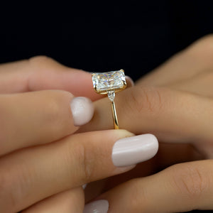 The Pears Liv Set With A 3 Carat Radiant Lab Diamond