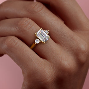 The Lia Set With A 1.5 Carat Emerald Lab Diamond