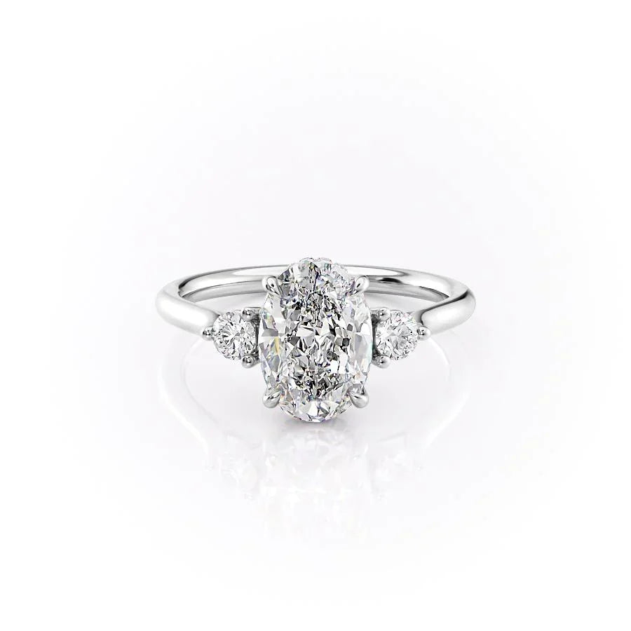The Lia Set With A Oval Moissanite