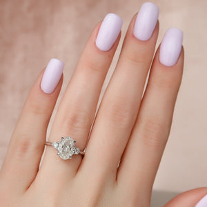 The Lia Set With A 1.5 Carat Oval Lab Diamond