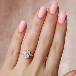 The Lia Set With A 1 Carat Oval Lab Diamond