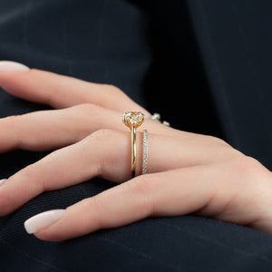 The Lia Set With A 2.5 Carat Round Lab Diamond