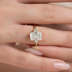 The Lia Set With A 1 Carat Radiant Lab Diamond