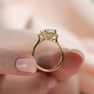 The Lia Set With A 1 Carat Radiant Lab Diamond