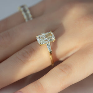 The Liv Set With A Elongated Cushion Moissanite