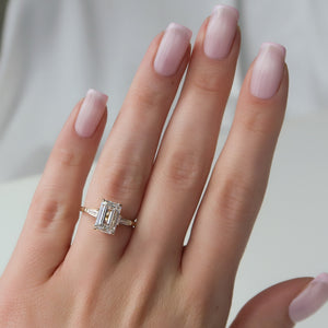 The Liv Set With A Emerald Moissanite