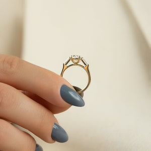 The Liv Set With A Oval Moissanite
