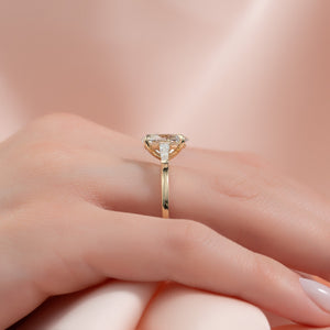 The Liv Set With A Oval Moissanite