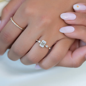 The Naomi Set With A 1 Carat Emerald Lab Diamond