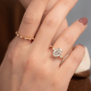 The Naomi Set With A Oval Moissanite