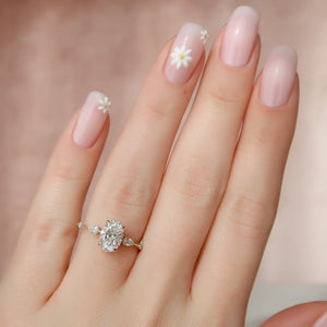 The Naomi Set With A Oval Moissanite