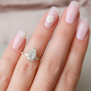 The Naomi Set With A Pear Moissanite