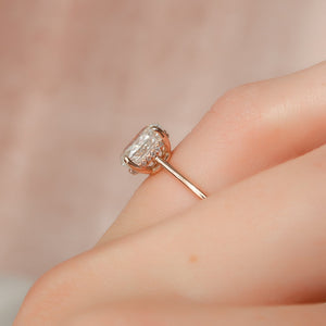 The Maia Set With A 2.5 Carat Oval Lab Diamond