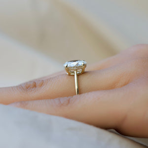 The Maia Set With A 1 Carat Oval Lab Diamond