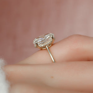 The Maia Set With A 1 Carat Oval Lab Diamond
