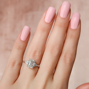 The Scarlett Set With A 1 Carat Emerald Lab Diamond