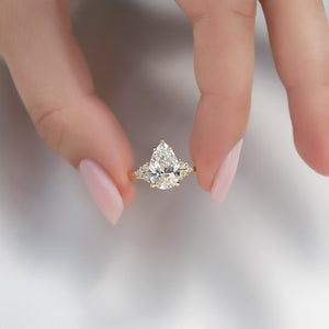 The Scarlett Set With A Pear Moissanite