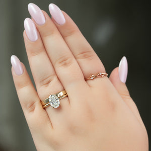 The Eve Set With A Oval Moissanite