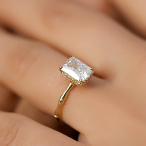 The Eve Set With A 2.5 Carat Radiant Lab Diamond