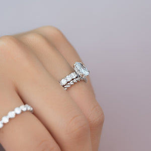 The Adelle Set With A Oval Lab Diamond