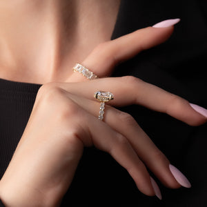 The Adelle Set With A Oval Lab Diamond