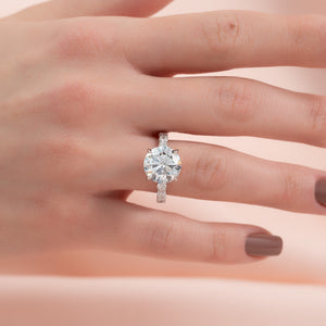 The Adelle Set With A 2 Carat Round Lab Diamond