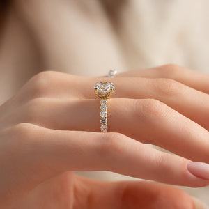 The Adelle Set With A 2.5 Carat Round Lab Diamond