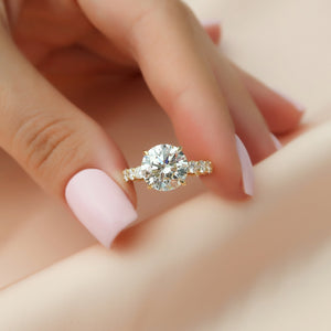 The Adelle Set With A 2.5 Carat Round Lab Diamond