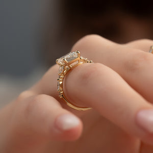 The Chelsea Set With A Emerald Moissanite