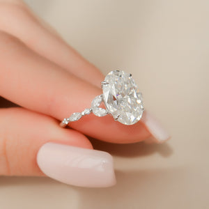 The Chelsea Set With A Oval Moissanite