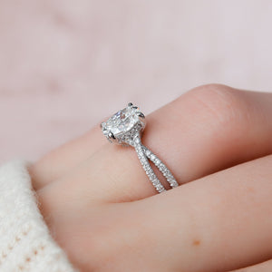 The Angelina Set With A 1 Carat Oval Lab Diamond