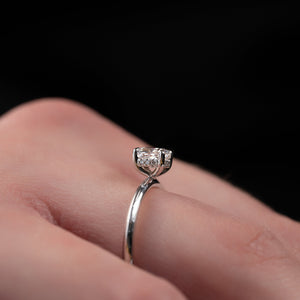 The Razor Kamellie Set With A 1.5 Carat Elongated Cushion Lab Diamond