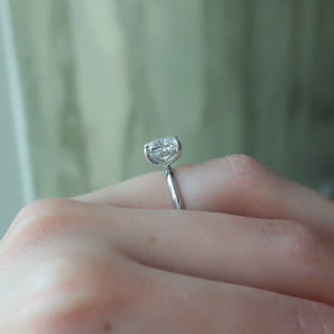 The Razor Kamellie Set With A 1.5 Carat Elongated Cushion Lab Diamond