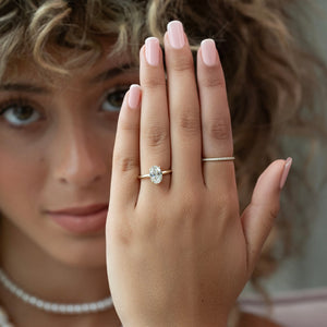 The Razor Kamellie Set With A 1 Carat Oval Lab Diamond