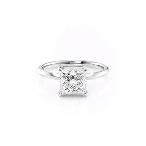 The Razor Kamellie Set With A 1.5 Carat Princess Lab Diamond