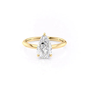 The Razor Kamellie Set With A 2.5 Carat Pear Lab Diamond