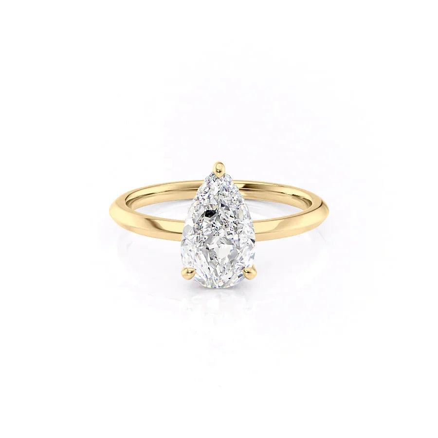 The Razor Kamellie Set With A 2.5 Carat Pear Lab Diamond