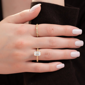 The Elizabeth Set With A 2 Carat Emerald Lab Diamond