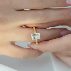 The Elizabeth Set With A 2 Carat Emerald Lab Diamond