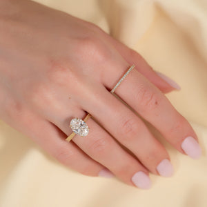 The Elizabeth Set With A 2 Carat Oval Lab Diamond