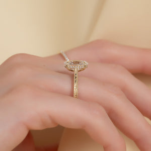 The Elizabeth Set With A 1 Carat Oval Moissanite